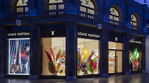 louis vuitton las vegas caesars women& 39|louis vuitton outlet store.